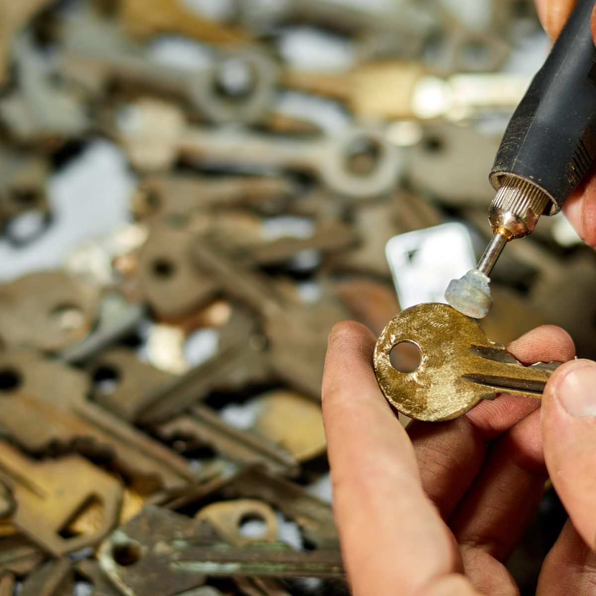 5 Types of Keys a Locksmith Can Program | The LockSmith Co