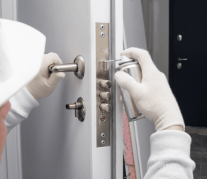 The Role of Emergency Locksmiths in Enhancing Security
